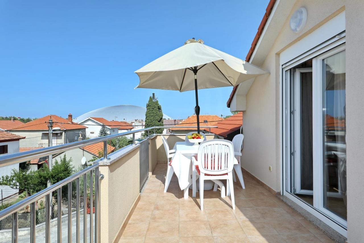 Anastazia Apartment
