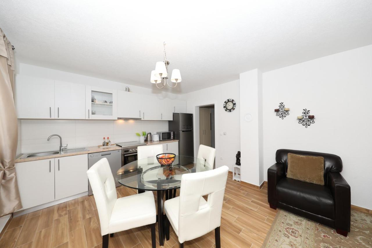 Anastazia Apartment *